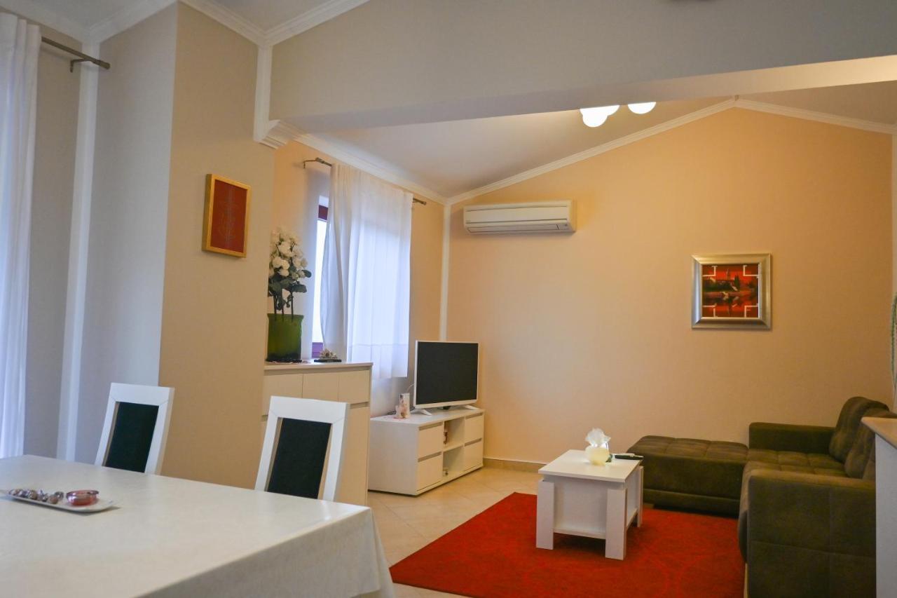 Villa Michelle Karojba Zewnętrze zdjęcie