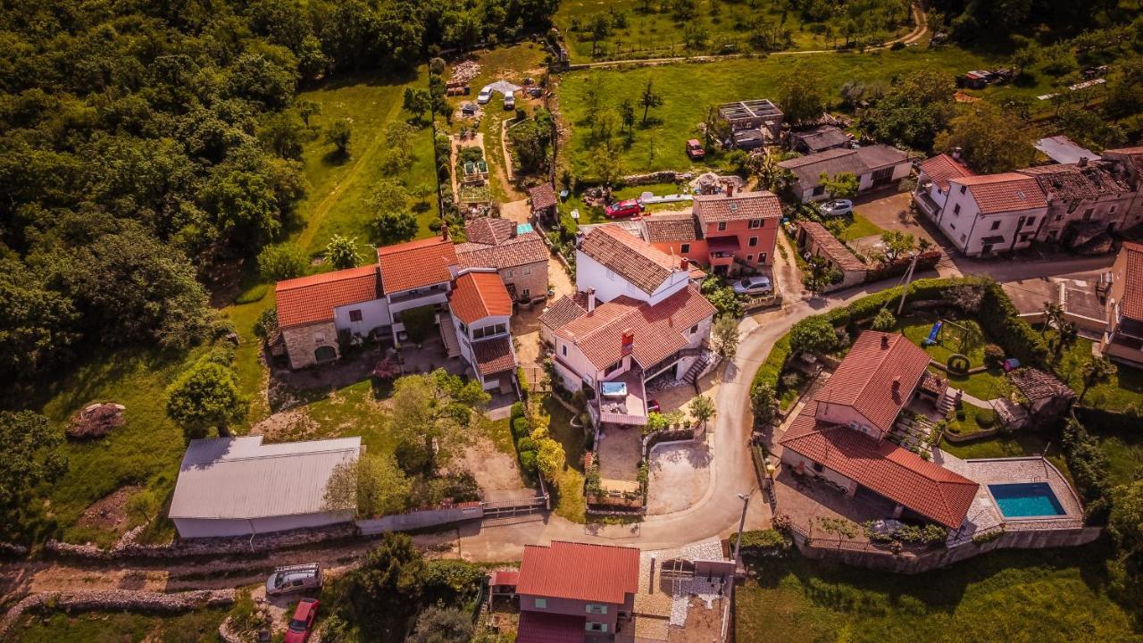 Villa Michelle Karojba Zewnętrze zdjęcie