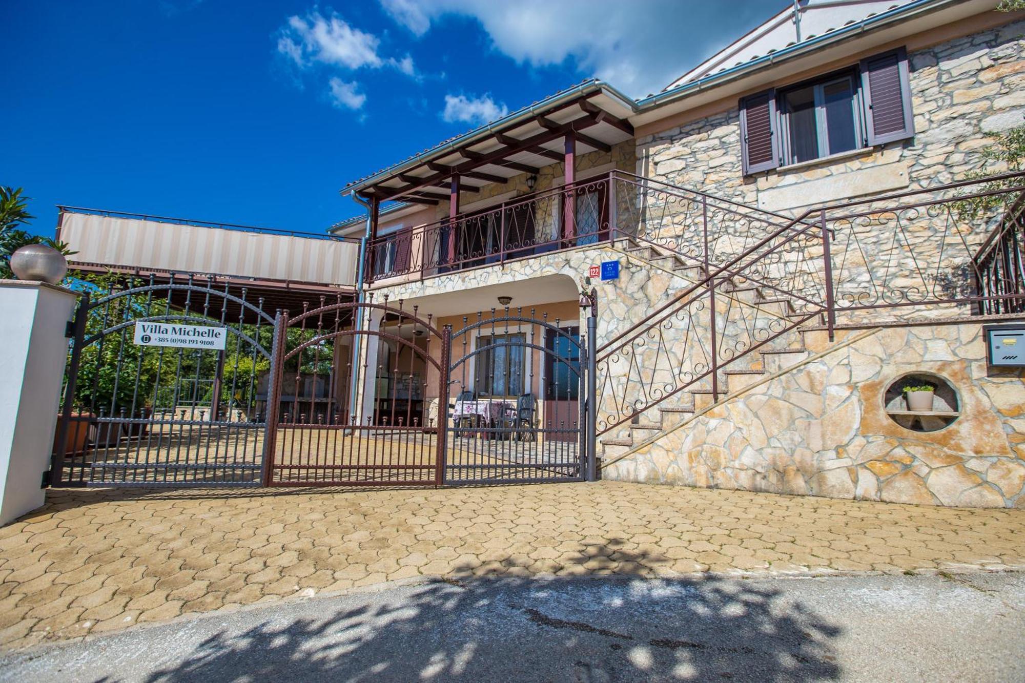 Villa Michelle Karojba Zewnętrze zdjęcie