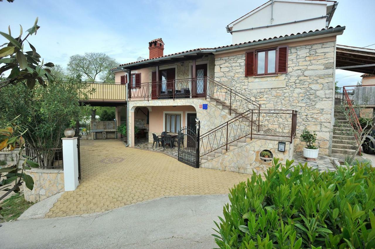 Villa Michelle Karojba Zewnętrze zdjęcie