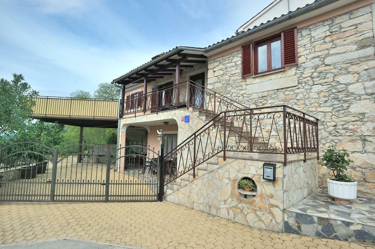 Villa Michelle Karojba Zewnętrze zdjęcie