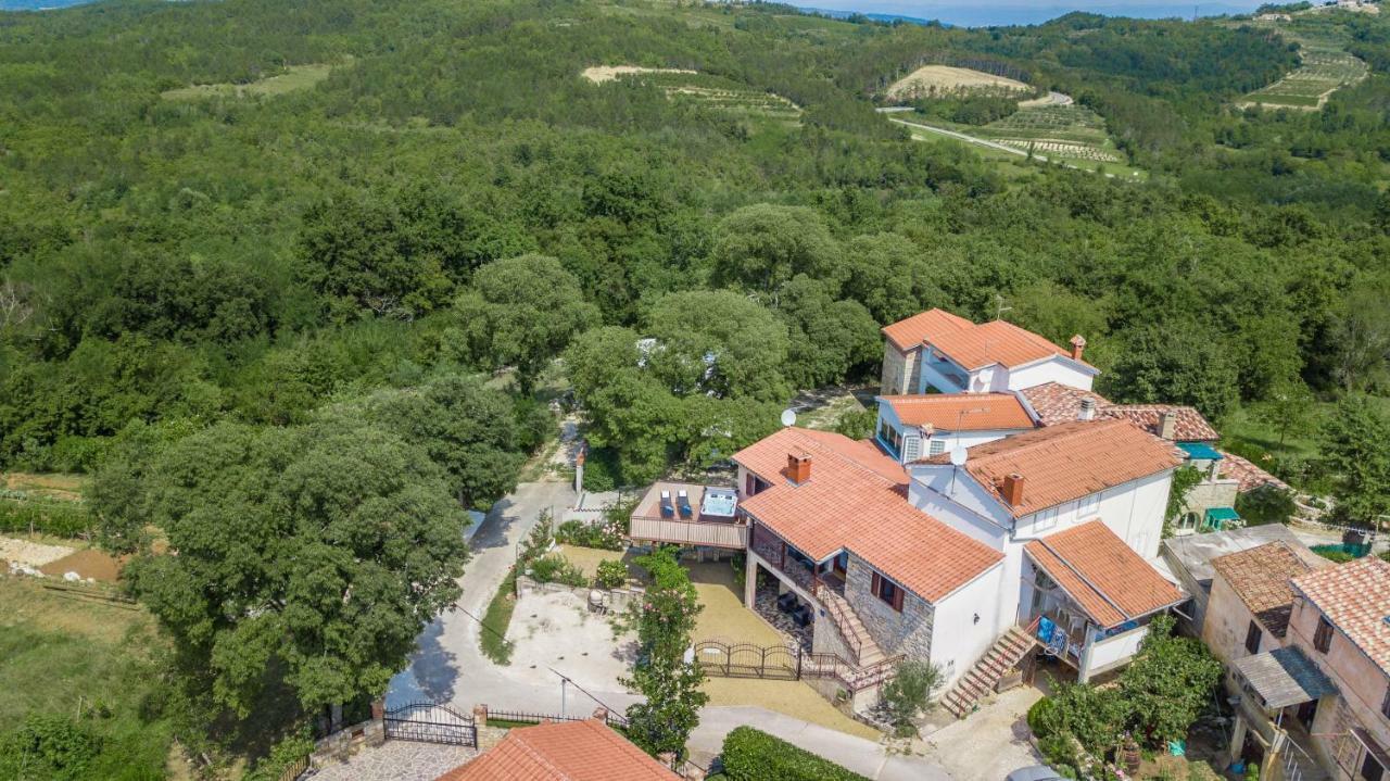 Villa Michelle Karojba Zewnętrze zdjęcie