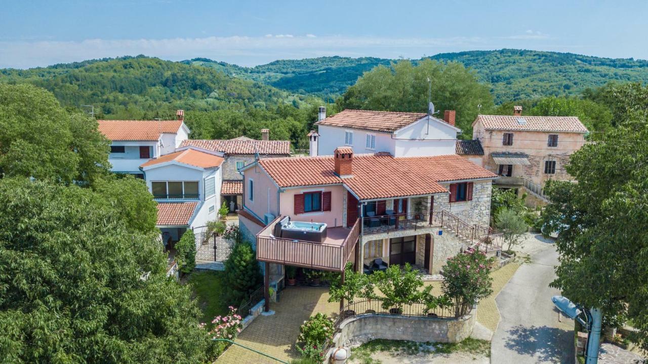Villa Michelle Karojba Zewnętrze zdjęcie