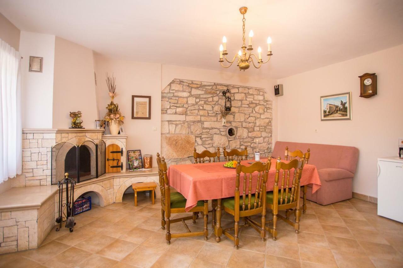 Villa Michelle Karojba Zewnętrze zdjęcie